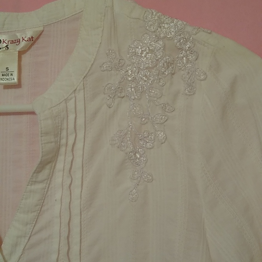 Krazy Kat 100% Cotton White Blouse Front Pintucks Appliques - Picture 3 of 15